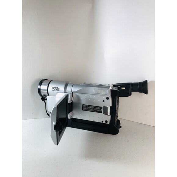 JVC GR-SXM740U Super VHS-C Camcorder w/Bag,New Battery, Charger,Cassette Adapter - Picture 14 of 14